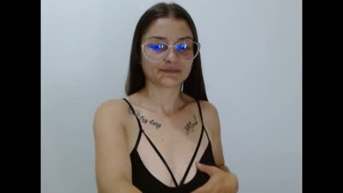 Valeri Villalobos  IG villa lobosvaleri online show from 31, 5, 2026