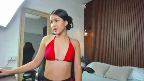 L I L I online show from 25, 9, 2025