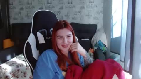 liliawoolf online show from 23, 2, 2025