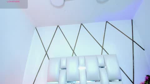 LIli cameron  online show from 10, 4, 2026