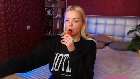 Lilie online show from 7, 2, 2025