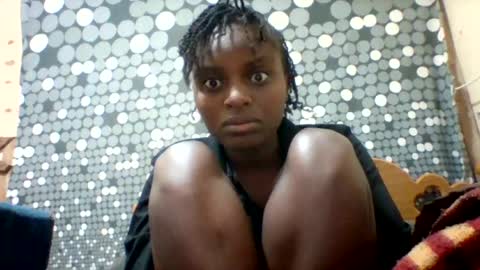 Snapshot of liligal chatting on 19, 7, 2026 liligal online show from 19, 7, 2026