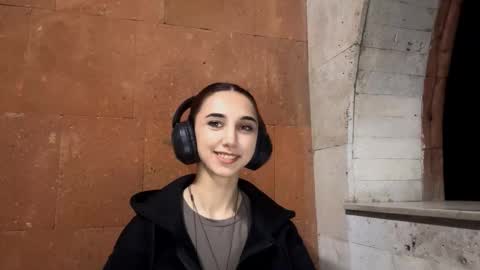 Lina online show from 11, 9, 2025