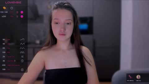 Snapshot of lililaluna chatting on 10, 11, 2025 ... online show from 10, 11, 2025