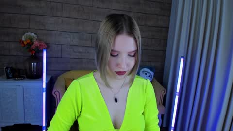 LiliLinn online show from 28, 1, 2025