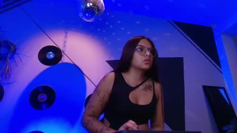 Lilith and Khloe  online show from 8, 10, 2025