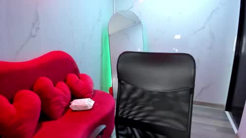 lilith cooper20 online show from 24, 10, 2025