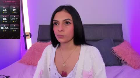 Lili petit  online show from 15, 7, 2026