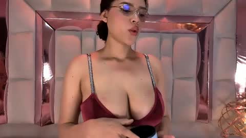    online show from 23, 4, 2026