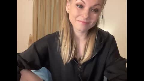 lilithnewdawn online show from 12, 2, 2026