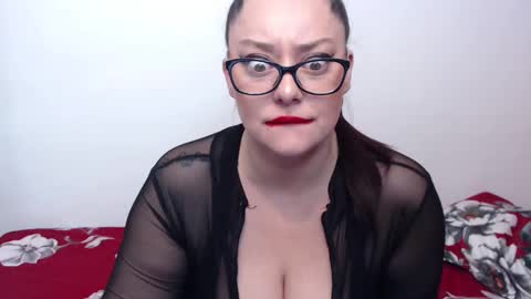 Snapshot of lilithserendipity chatting on 10, 1, 2025 LILITHSERENDIPITY online show from 10, 1, 2025