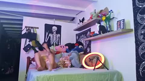 Lilith morningstar  Independent Model Helpme to reach 100 likes online show from 30, 9, 2025