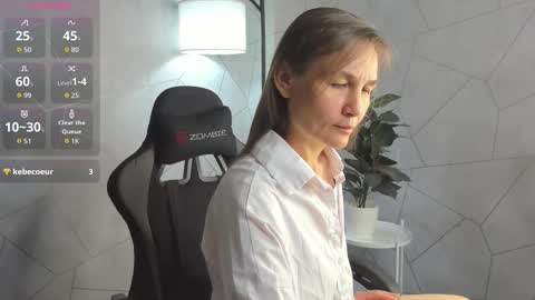 lillian_white1 online show from 14, 9, 2025