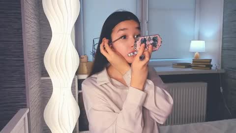 Celina Lillie online show from 24, 3, 2026