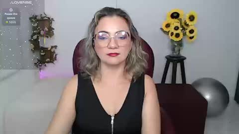 Snapshot of lilly_milf chatting on 12, 3, 2026 Lilly online show from 12, 3, 2026