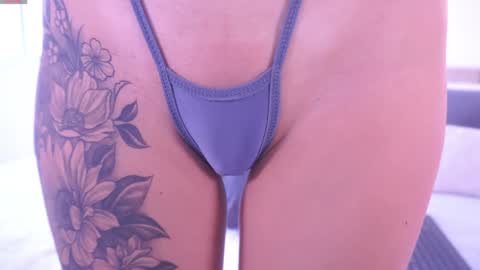 Lilly Thompson  online show from 2, 1, 2025