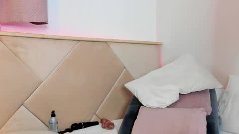 Snapshot of liloukatt chatting on 12, 1, 2025 Lilou  online show from 12, 1, 2025