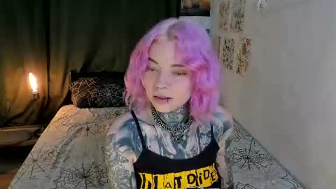 Snapshot of lilu_kayden chatting on 18, 7, 2026 Little slave Kayden online show from 18, 7, 2026