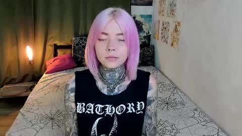 Snapshot of lilu_kayden chatting on 21, 7, 2026 Little slave Kayden online show from 21, 7, 2026