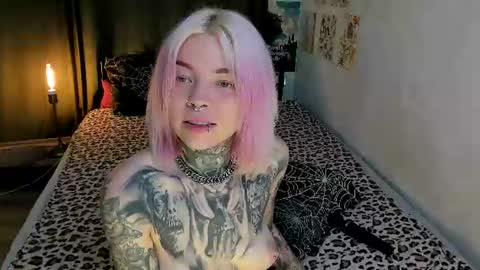 Snapshot of lilu_kayden chatting on 28, 7, 2026 Little slave Kayden online show from 28, 7, 2026