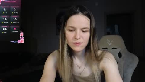 Snapshot of lily_and_jake chatting on 19, 5, 2026 lily_and_jake online show from 19, 5, 2026