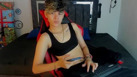 Lily and Lina online show from 16, 12, 2025