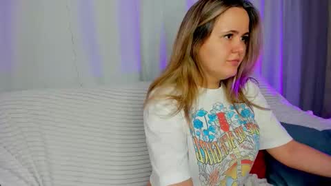 Lily online show from 12, 3, 2026