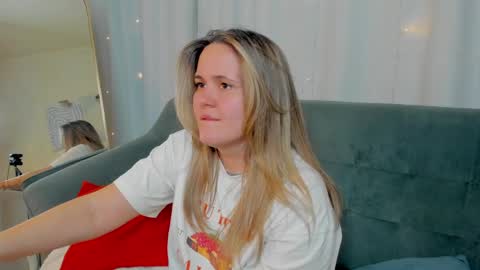 Lily online show from 1, 4, 2026