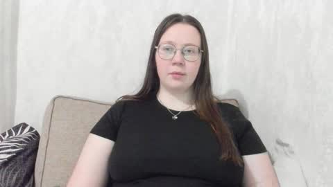 Snapshot of lily_cheys chatting on 18, 1, 2026 Lily Chays online show from 18, 1, 2026