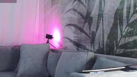 Lily online show from 2, 12, 2024