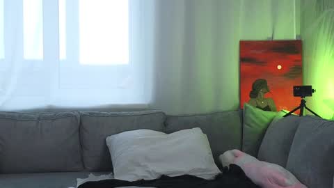 Lily online show from 5, 2, 2025