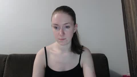 Snapshot of lily_love_x chatting on 3, 4, 2026 lily_love_x online show from 3, 4, 2026