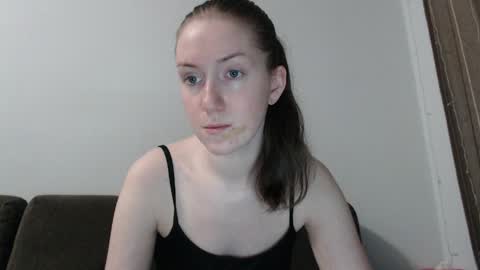 Snapshot of lily_love_x chatting on 10, 4, 2026 lily_love_x online show from 10, 4, 2026