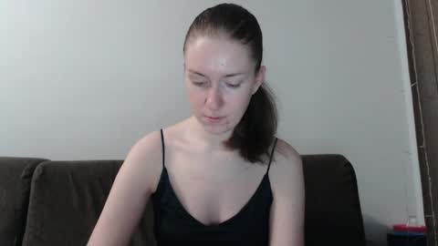 Snapshot of lily_love_x chatting on 15, 4, 2026 lily_love_x online show from 15, 4, 2026