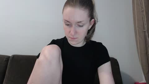 Snapshot of lily_love_x chatting on 23, 7, 2026 lily_love_x online show from 23, 7, 2026