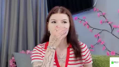 Snapshot of lily_qute chatting on 6, 7, 2026 Lily online show from 6, 7, 2026