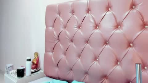 Snapshot of lily_rose0 chatting on 21, 4, 2026 lily_rose0 online show from 21, 4, 2026