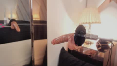 Snapshot of lily_stclair chatting on 28, 5, 2026 . online show from 28, 5, 2026