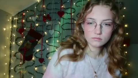 small lily online show from 13, 1, 2026