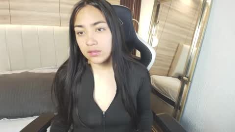 Snapshot of lily_waist chatting on 3, 2, 2026 lily_waist online show from 3, 2, 2026