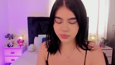 Snapshot of lily_woodz chatting on 5, 7, 2026 LilyWoodz online show from 5, 7, 2026