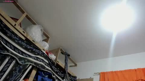 Snapshot of lilybaudyn_ chatting on 6, 7, 2026 Lily online show from 6, 7, 2026