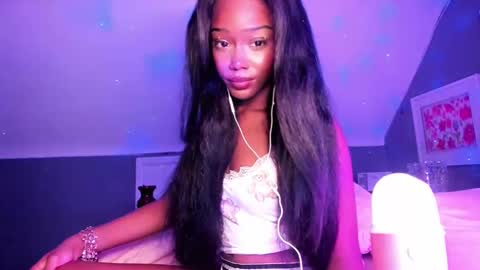 Snapshot of lilyblloom chatting on 22, 9, 2025 lilyblloom online show from 22, 9, 2025