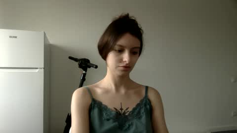 lilycandy_ online show from 7, 3, 2025