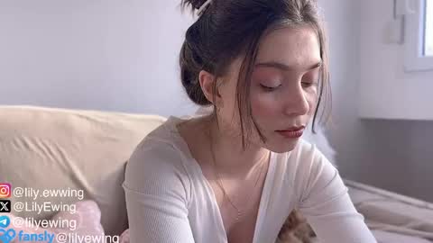 Snapshot of lilyewing_ chatting on 26, 4, 2026 Lily online show from 26, 4, 2026