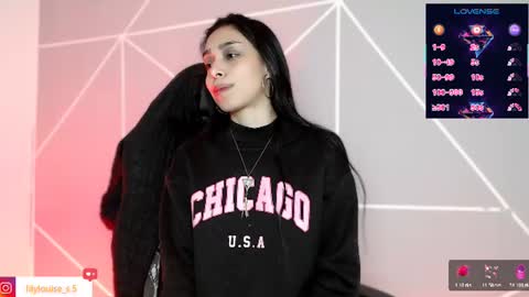 Snapshot of lilylouisee_ chatting on 11, 7, 2026 Liliana louise online show from 11, 7, 2026