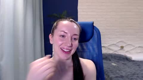 Snapshot of lilymellow chatting on 4, 5, 2026 Lily online show from 4, 5, 2026