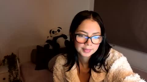 LillyPanda online show from 6, 11, 2025