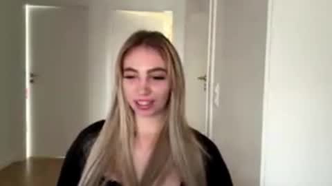 Lily online show from 10, 6, 2026