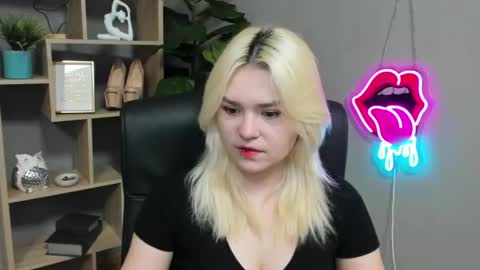 Lily online show from 15, 3, 2026